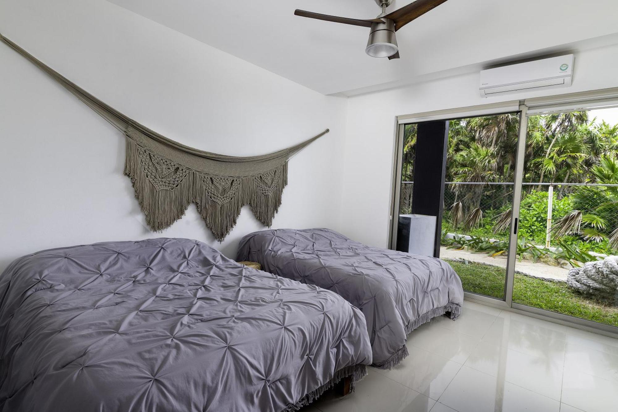 Angelina 28 Beachfront And Family Apartments - Modern And Relaxing Long Stays - 20 Min From Cancun Airport Puerto Morelos Eksteriør billede