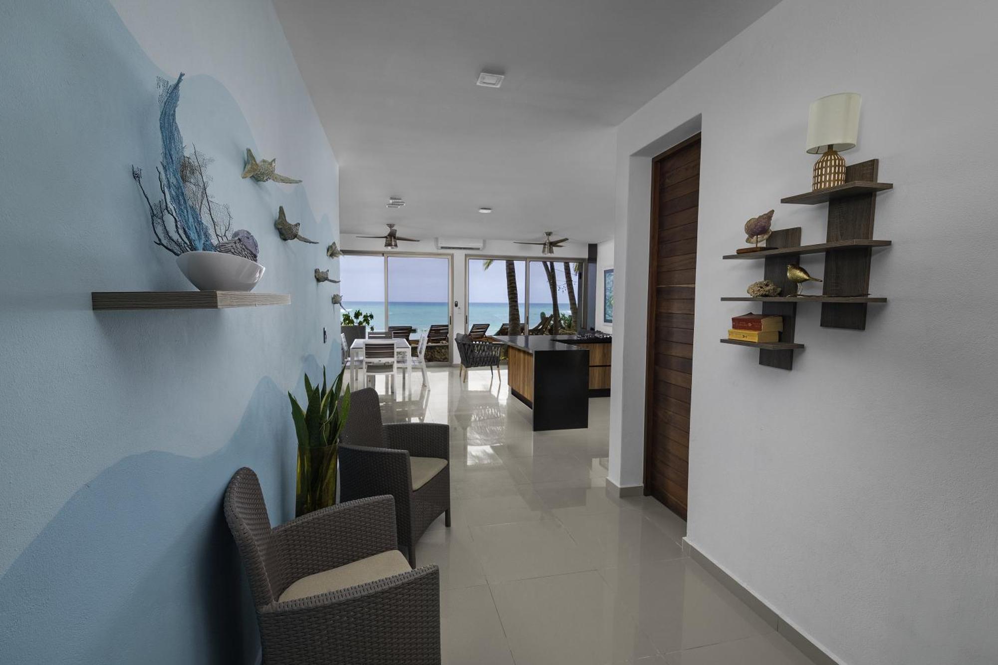 Angelina 28 Beachfront And Family Apartments - Modern And Relaxing Long Stays - 20 Min From Cancun Airport Puerto Morelos Eksteriør billede