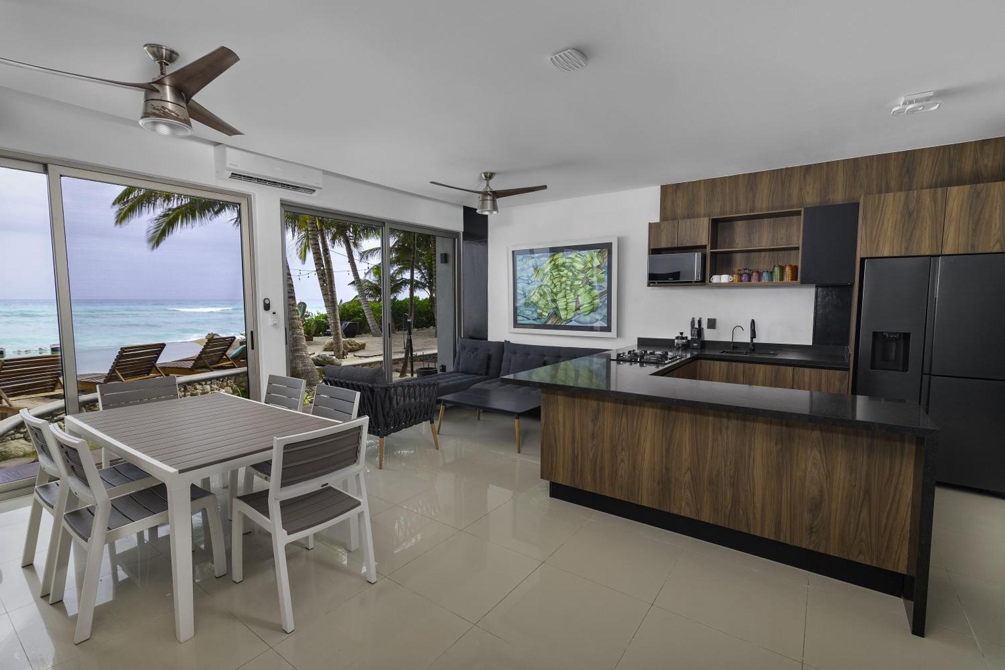 Angelina 28 Beachfront And Family Apartments - Modern And Relaxing Long Stays - 20 Min From Cancun Airport Puerto Morelos Eksteriør billede