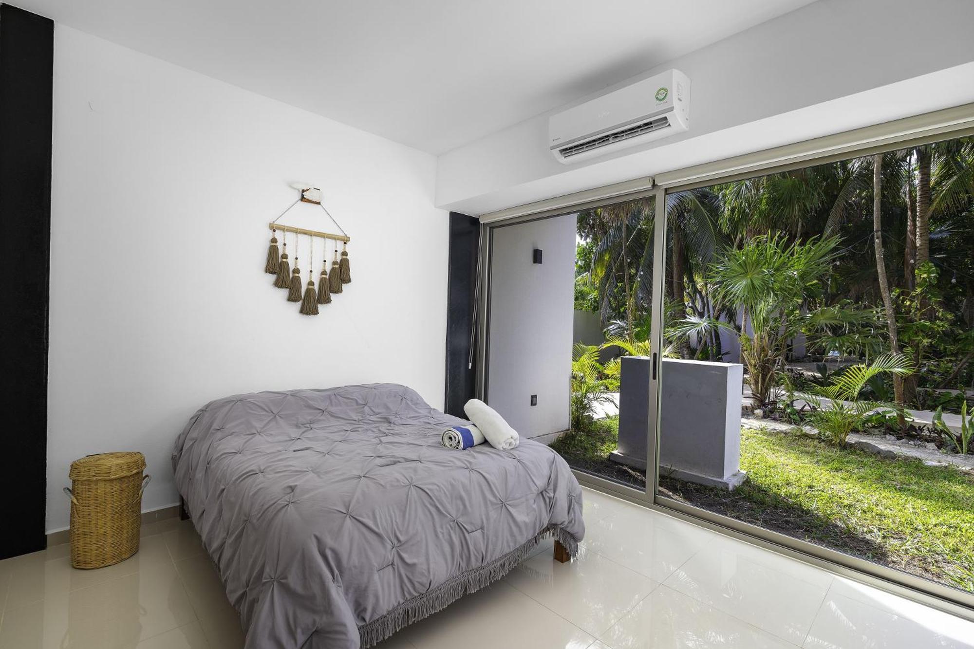 Angelina 28 Beachfront And Family Apartments - Modern And Relaxing Long Stays - 20 Min From Cancun Airport Puerto Morelos Eksteriør billede
